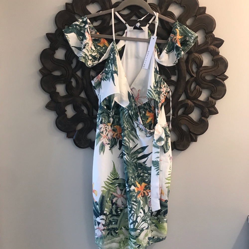 Adelyn Rae Wrap Dress - Picture 3 of 7